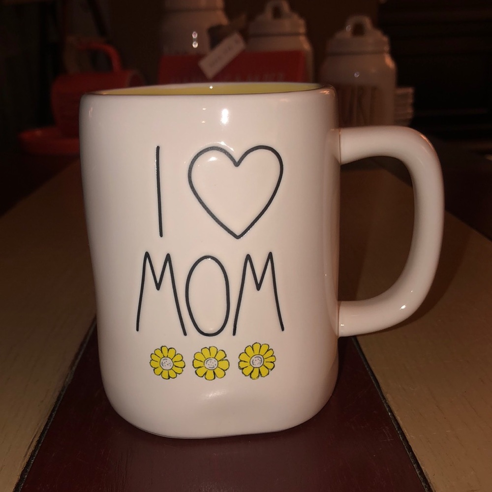 Rae Dunn I ❤️ MOM Mug with Flowers